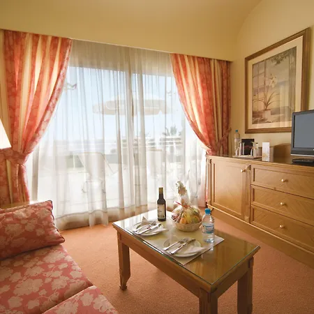 Riu Palace Tres Islas 科拉雷侯